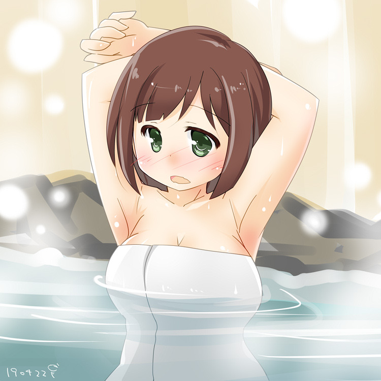 これがセクシーポーズ……にゃ? 温泉前川みく